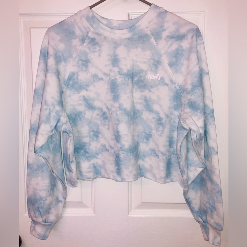 Levi’s cropped sweater